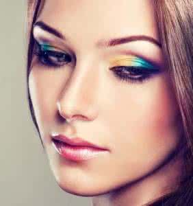 注射式除皱皱纹 注射式除皱皱纹 在杭州除皱的姑娘要注意了，为什么你的脸易长皱纹