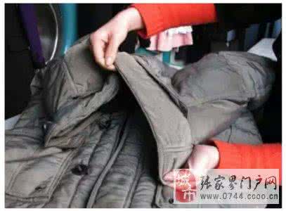 干洗店怎么洗羽绒服 洗羽绒服就这么简单，干嘛还去干洗店花钱！