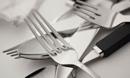 不锈钢餐具 不锈钢餐具 不锈钢餐具的使用误区你犯了吗?
