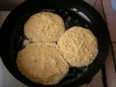 豆渣饼的做法 废物利用:豆渣饼
