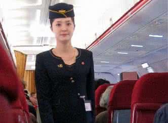 空乘学校 朝鲜空姐换装引发赞叹：裙子也比以前略短