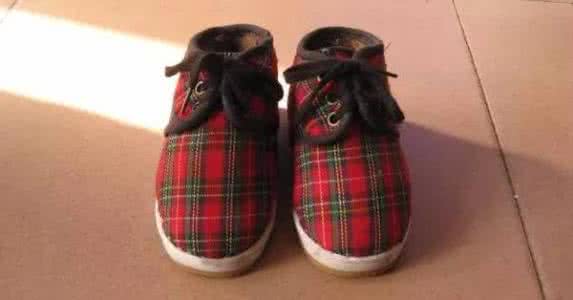 儿童打虫子药 看到这种虫子千万别打 儿童照,看到第二张就真的受不了了(千万别哭…)