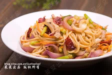炒面条的做法 炒面条的做法(怎么做炒面条)