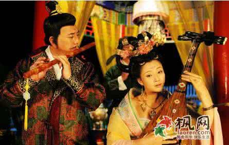 杨贵妃与李隆基的爱情 李隆基和杨贵妃 杨贵妃是怎样受宠的？李隆基与杨贵妃的爱情
