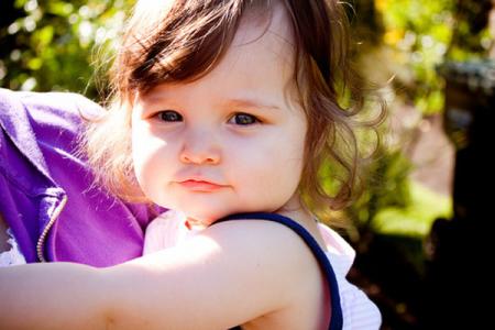 这么可爱一定是蓝孩子 【图】孩子就是这么可爱啊！孩子就是小天使，希望有更多的笑颜...