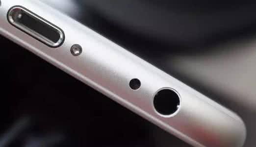取消3.5mm耳机接口 取消3.5mm耳机接口 iPhone7保护套怎么样?iPhone7保护套取消3.5mm耳机孔