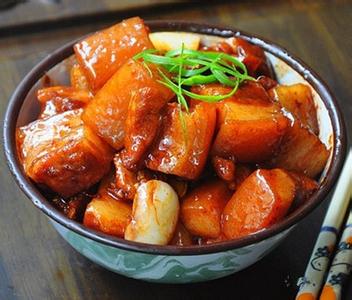 怎样做红烧肉肥而不腻 家常红烧肉“肥而不腻、色泽红润”？这个秘诀你知道吗？