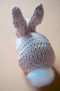 班尼兔成长图画书 Square Bunny Knit Tutorial - 方巾缝成的班尼兔-图片教程