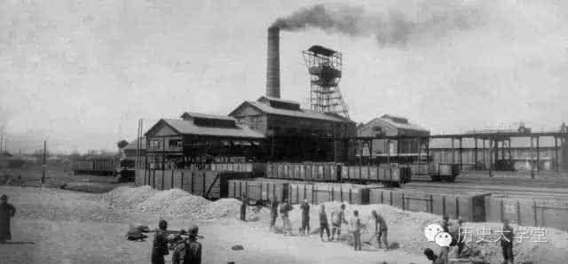 地安门 地安门 走在清朝的地安门外，我终于动了真情