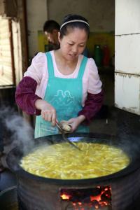 安庆早点 转载 舌尖上安庆：阿四早点——锅贴饺与豆腐包。