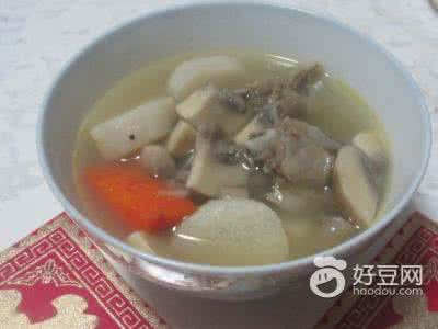 鲫鱼汤豆腐汤的做法 蘑菇汤、羊肉汤、豆腐汤、鱼汤