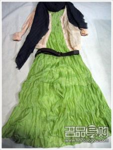 白色裙子搭什么上衣 春夏交替,裙子穿搭攻略