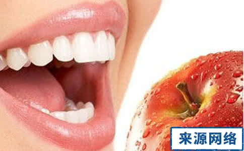 牙龈出血牙齿松动 图解：牙龈出血 牙齿问题严重？