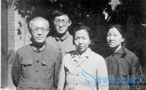 比尔盖茨的生平轶事 欧阳毅的生平经历 欧阳毅轶事