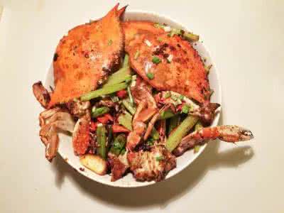 香辣蟹的做法 饿了 · 家里做的香辣蟹跟饭店的比，真的省钱（多图）