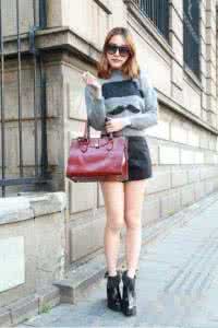 v领针织衫搭配 v领针织衫搭配什么下装