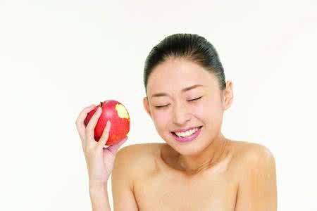 多吃苹果有什么好处 女性吃苹果 女性要多吃苹果的六大理由