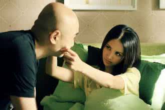 金牛男暧昧的肢体动作 比“我爱你”更暧昧的肢体动作