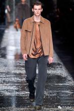 米兰多格广场优雅奢华 Fendi 2016春夏米兰秀：优雅低调的都市休闲风