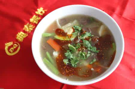 鸡丝辣汤 特色小吃:鸡丝辣汤