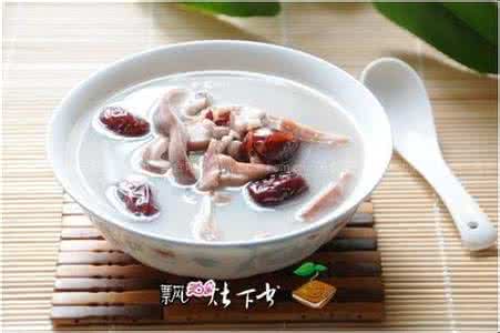 茨实莲子猪尾汤 茨实 莲子茨实瘦肉汤的做法,莲子茨实瘦肉汤怎么做好吃,莲子茨实瘦肉汤的家常做法
