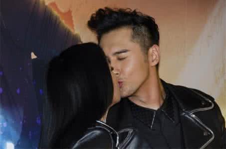 张伦硕考拉 张伦硕和考拉什么关系 考拉张伦硕同登时尚杂志,拉没了可爱只剩霸气!