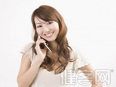从下面看女生穿超短裙 年轻女老师穿超短裙 年轻MM!齐B小短裙惹宫寒