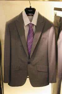 如何选择西服 如何帮男友选择西服