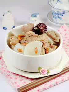 白萝卜炖羊肉 驱寒暖胃的羊肉炖萝卜