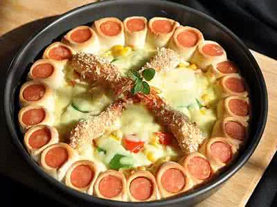 在家做披萨简单做法 【小吃推荐】披萨的多种做法，在家就能做