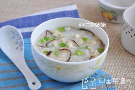 燕麦鸡肉粥 【香菇燕麦鸡肉粥】：营养更丰富