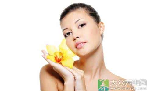 女生额头长痘的原因 青春期女生额头长痘的原因