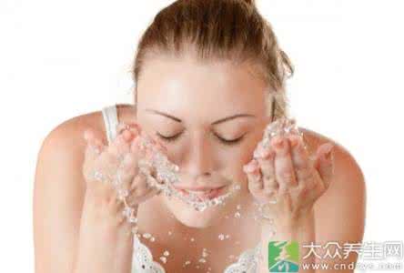 肌肤补水 转帖:肌肤补水小窍门