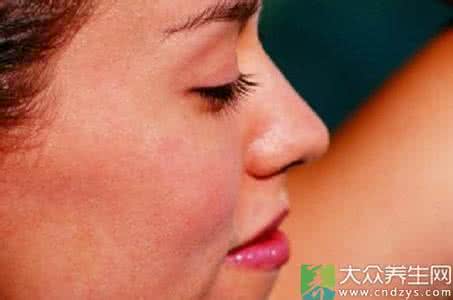 结节性痤疮如何治疗 结节性痤疮 结节性痤疮应该如何治疗