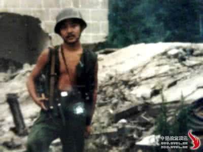 西装帅哥解皮带 旧皮带千万别扔，这20种用法帅炸了！