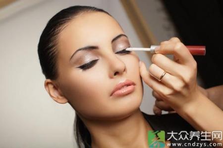 向席爷爷说句真心话 化妆这事儿 男人8句真心话