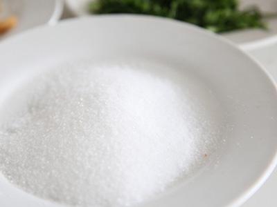 陈醋去头皮屑 食盐陈醋如何去头屑