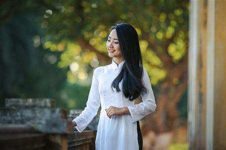 精神独立的女人的体现 只有在物质与精神上都独立的女人，才能活得底气十足