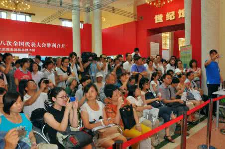 上海书展 2012上海书展火爆场景掠影
