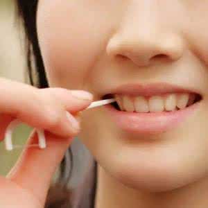 经常用牙签剔牙 用牙签来剔牙好吗？