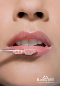 唇纹很深如何能消除 唇纹 唇纹多深怎么办
