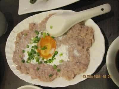 咸蛋蒸肉饼 不经意间学来的大菜——咸蛋蒸肉饼