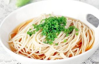 一碗阳春面 冬季吃一碗素朴阳春面 你喜欢吗