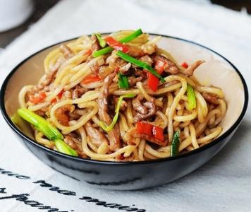 蚝油面条 用筷子炒出来的面条才够味~~~蚝油肉丝炒面