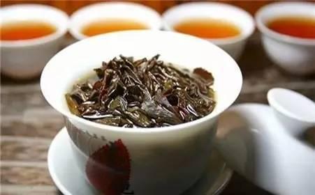 过去 是隔夜的茶 。过去，是隔夜的茶…