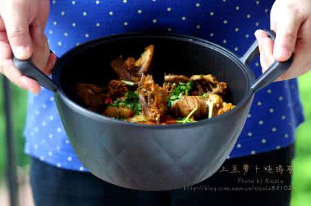 勤俭持家 贤惠主妇的勤俭持家秘笈：土豆萝卜炖鸡架