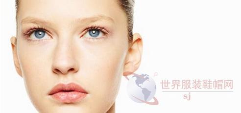 皮肤干燥用什么化妆品 上妆后皮肤燥起皮怎么办