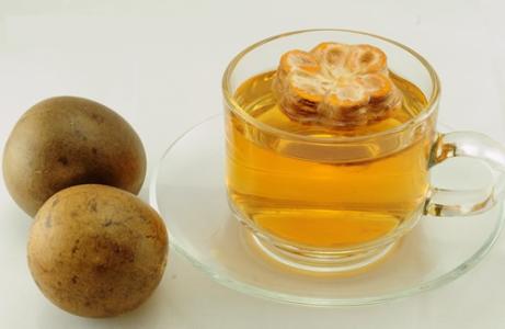 罗汉果泡水比例 罗汉果泡水缓解夏日焦躁 罗汉果泡水的比例你知道吗？