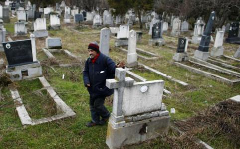 男人做坟墓图片 男人的坟墓