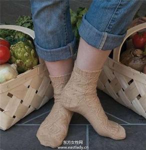 洋葱放入袜子 实例证明放一颗洋葱在袜子里 从此不需要因为小病而去花钱看医生!